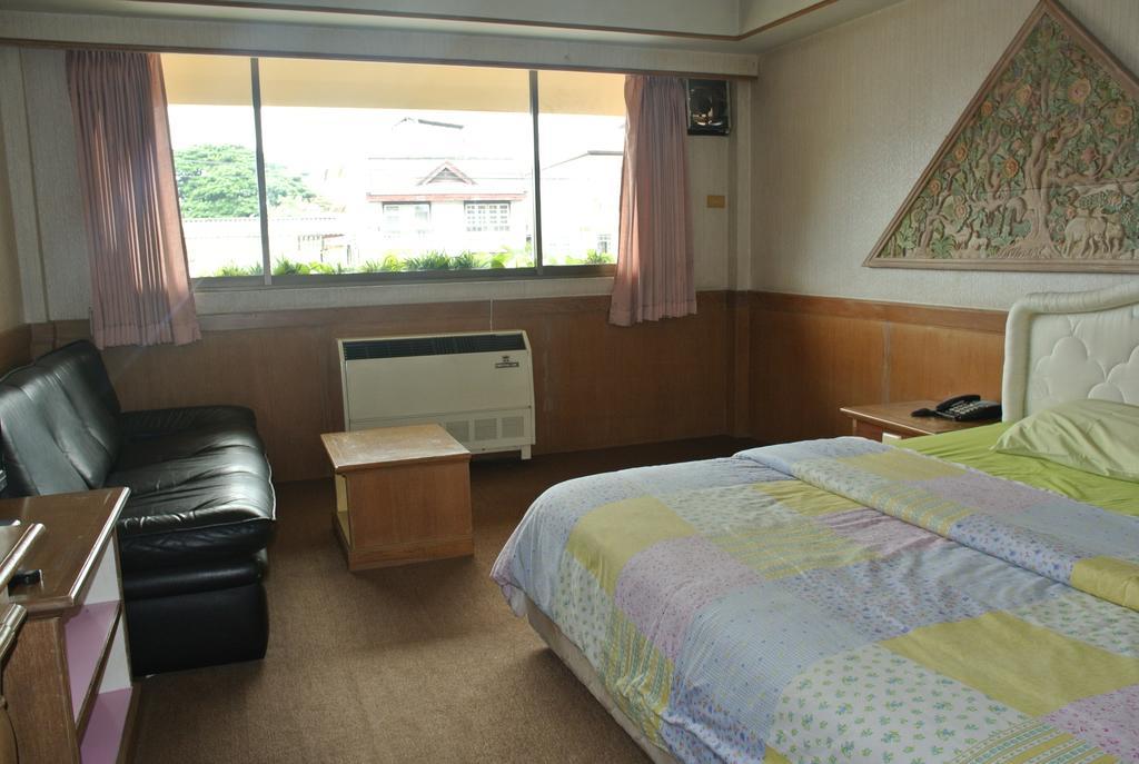 Anodard Hotel Chiang Mai Exterior photo